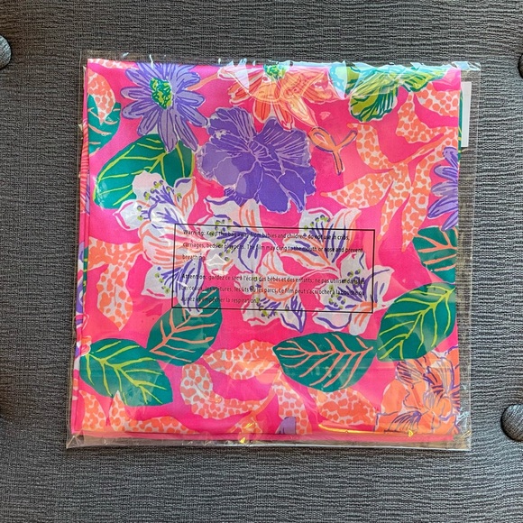 Lilly Pulitzer silk scarf - Picture 2 of 3